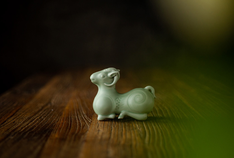 Little goat water bowl