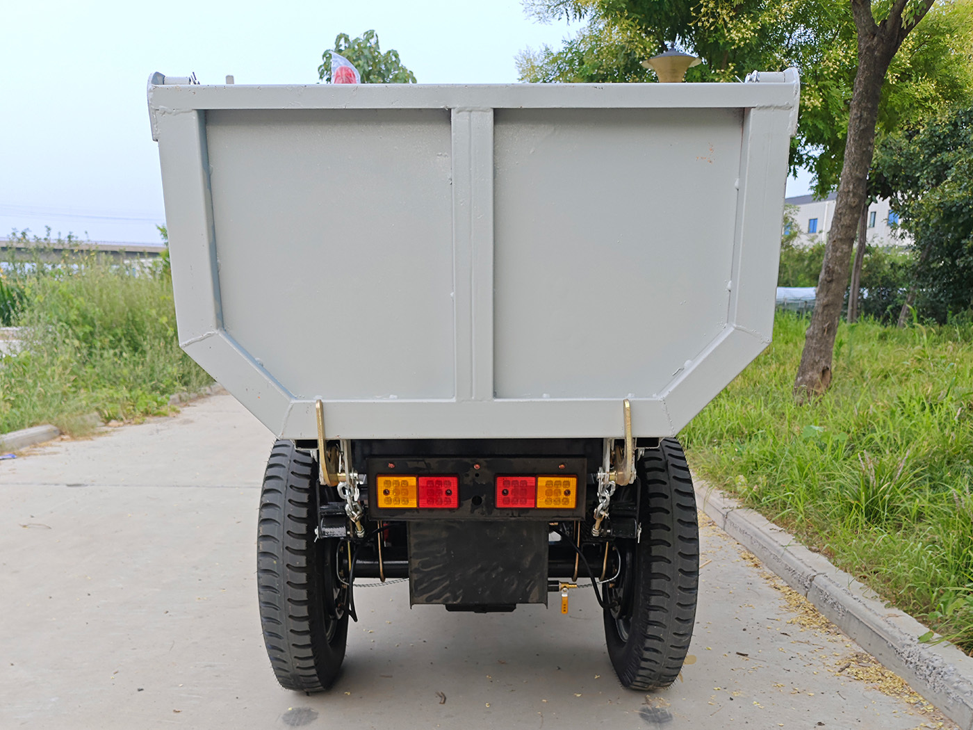 Newly Designed Diesel Mini Dump 500KG Truck Small Three-Wheeled Electric Vehicle for Mining