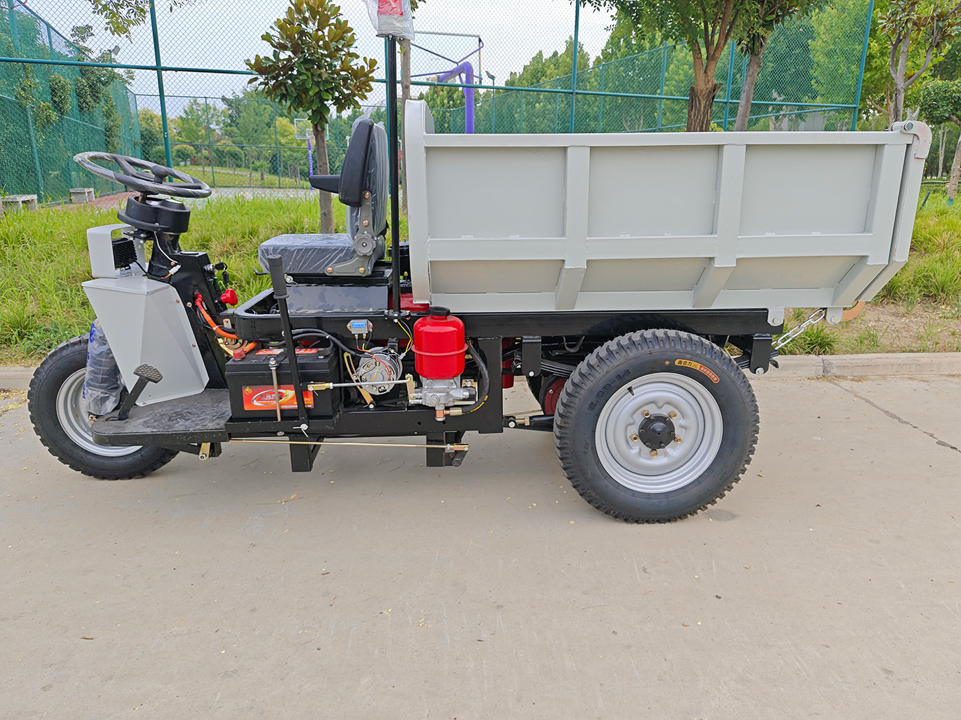 Newly Designed Diesel Mini Dump 500KG Truck Small Three-Wheeled Electric Vehicle for Mining