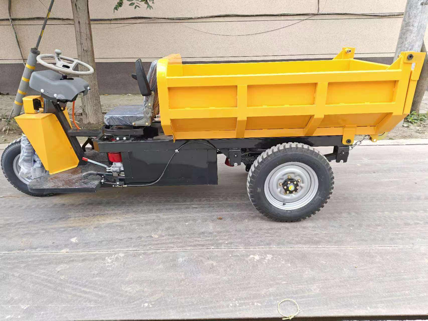 1.5T Three-Wheeled Electric Mini Underground Dumper Battery-Powered Mining Machine for Sale