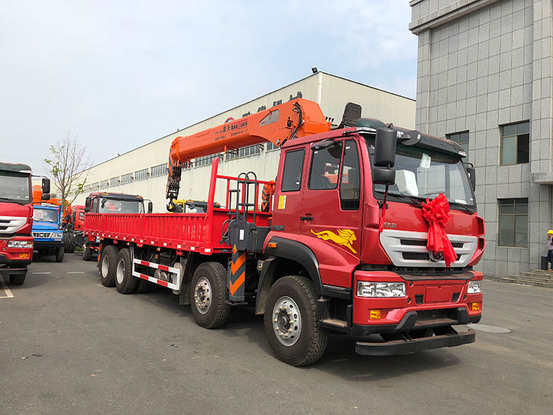 Haotian 14 tons five-section arm crane