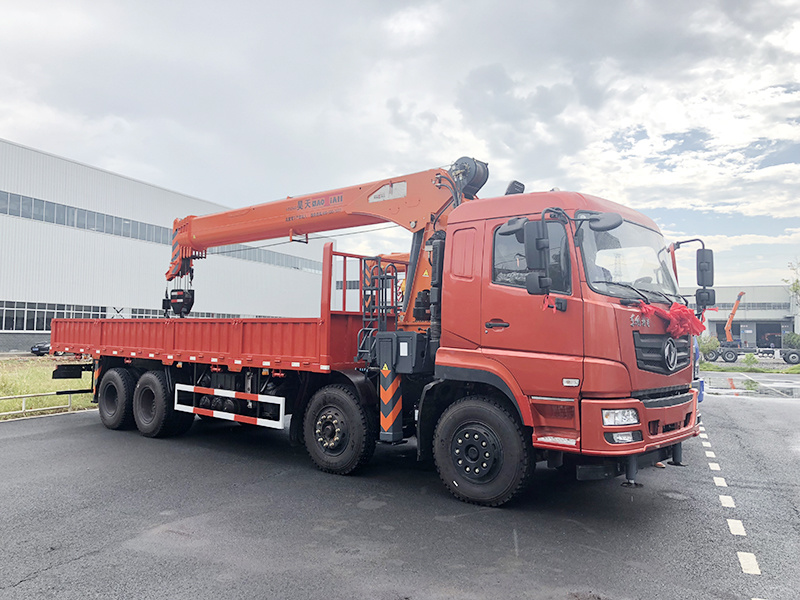 Haotian 18 tons five-section arm crane
