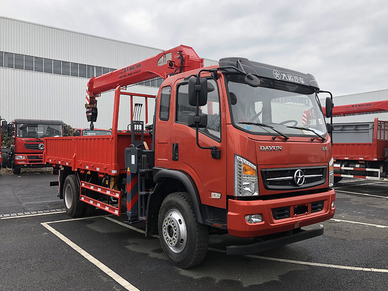Haotian 8 tons four-section arm truck crane