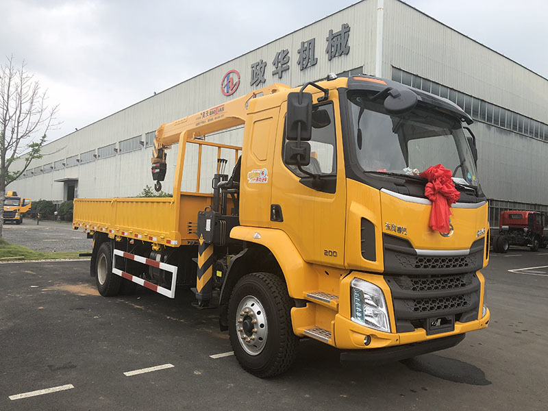 Haotian 8 tons four-section arm truck crane