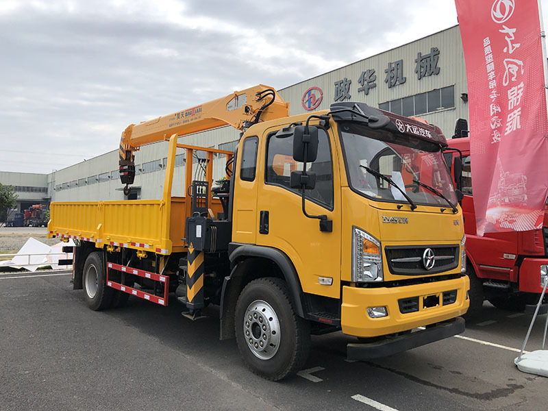 Haotian 8 tons four-section arm truck crane
