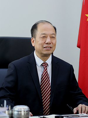 黄少华