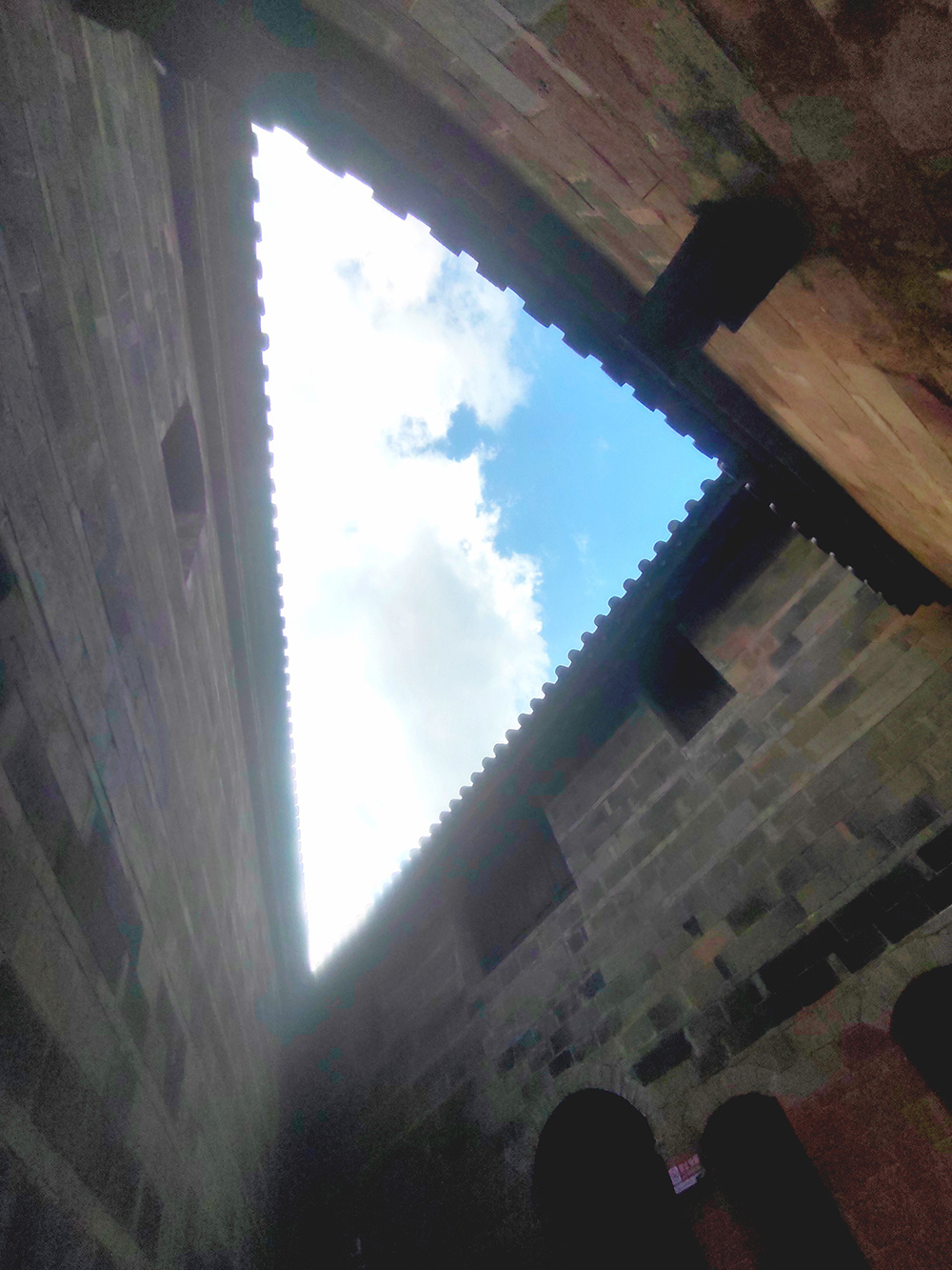 钱家三角后院