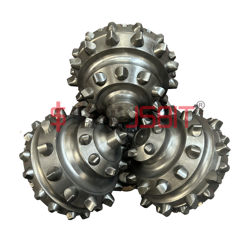 135/8寸346mm iadc517  三牙轮钻头