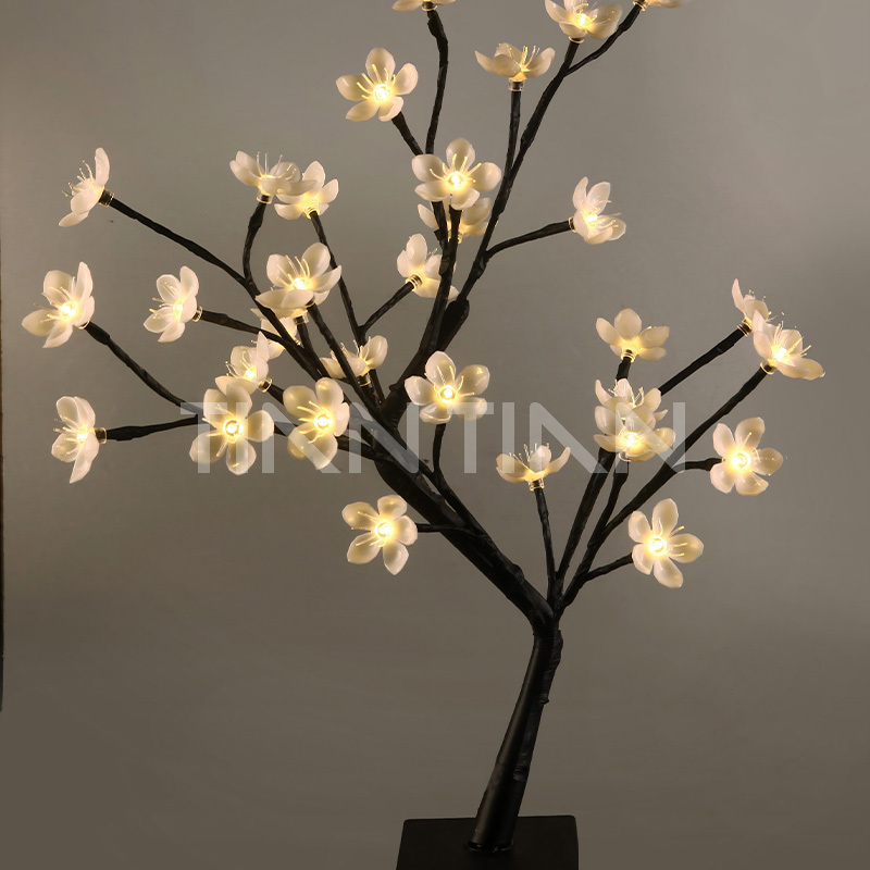 Light up tree Light up tree