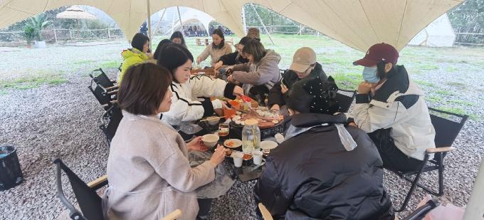 重庆两江供电有限公司开展庆祝“三八妇女节”团建活动