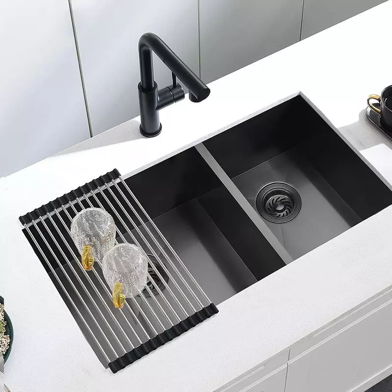 Common designs for kitchen sinks