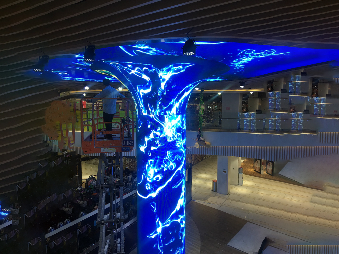 P4 120sqm trumpet shape column LED display-Henan Zhengzhou zhongzhimen free trade zone