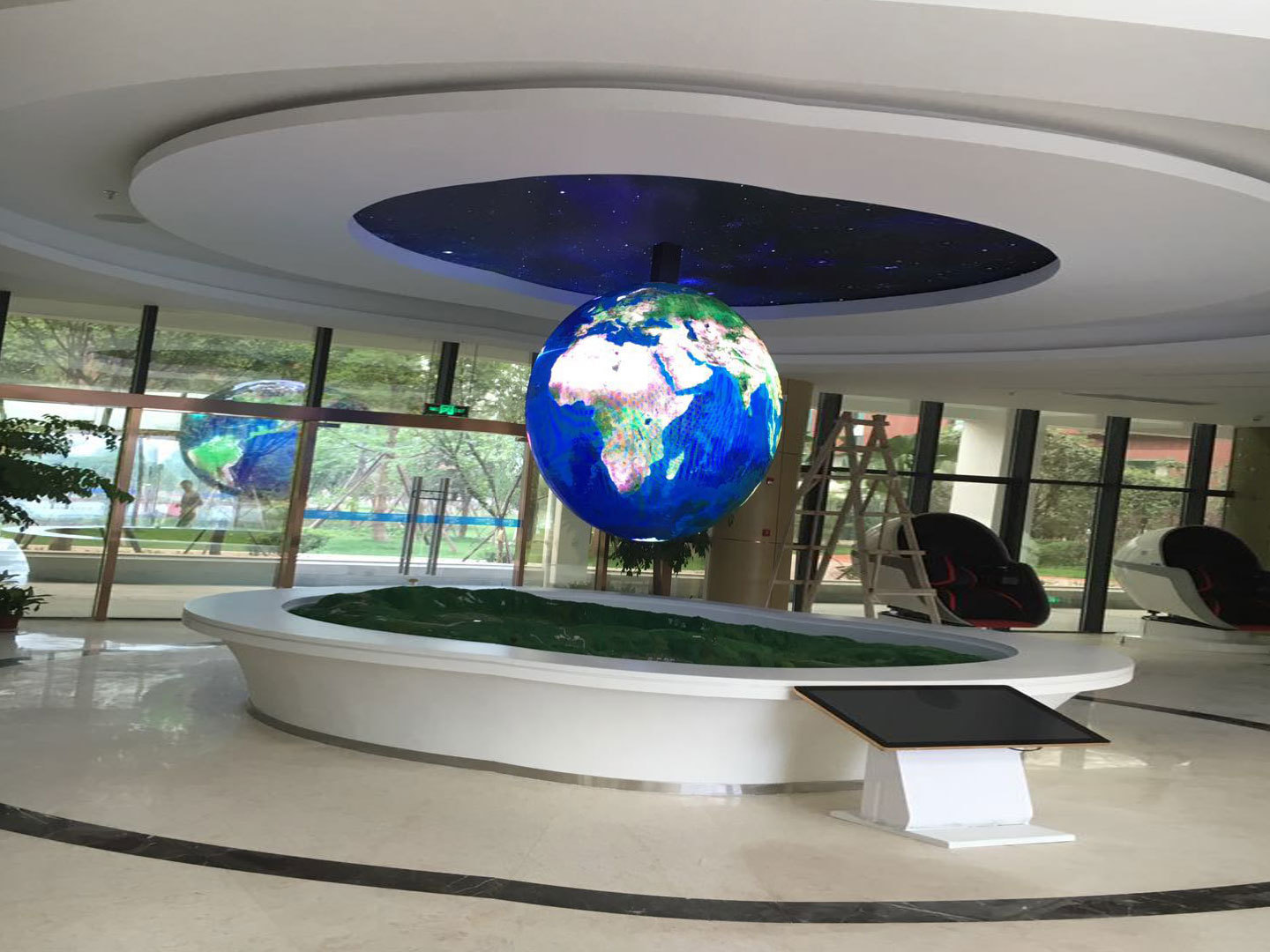 P4-2m diameter sphere LED display in Sichuan Ya'an museum
