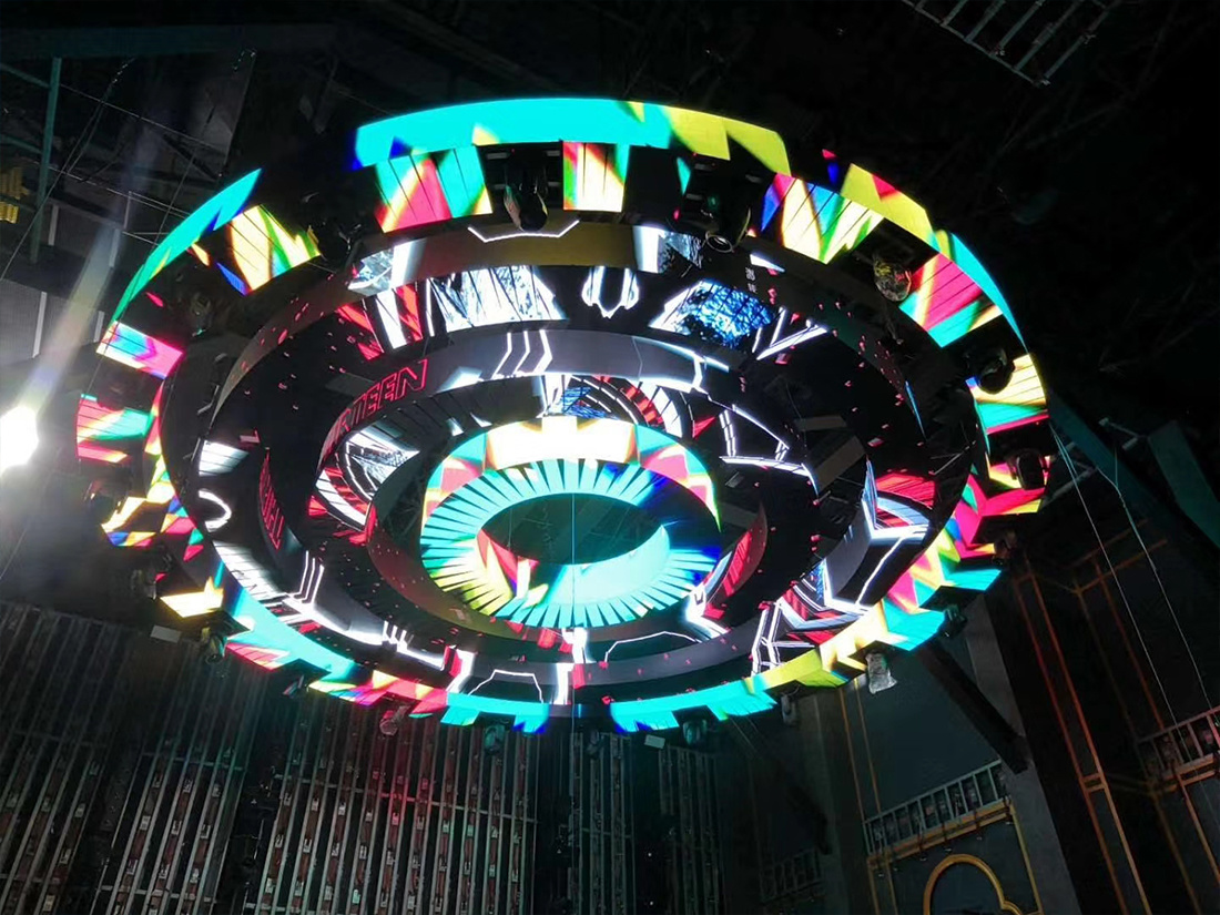 Tailand Pattaya nightclub 3 layers ring shape LED display