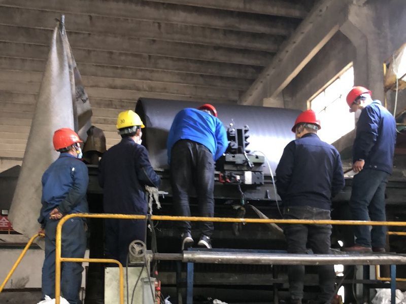 大型造紙烘缸在線熱噴涂、磨削