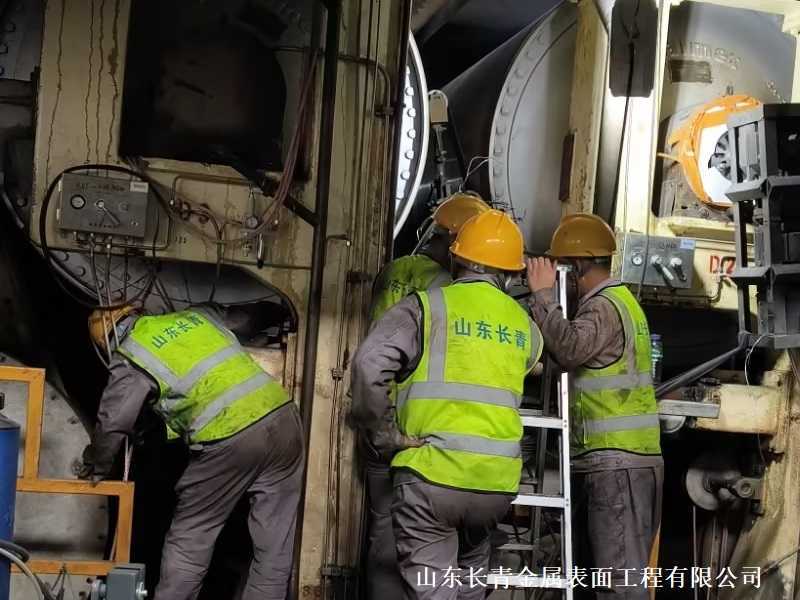 春節“不打烊”：烘缸噴涂碳化鎢，為紙業生產續航