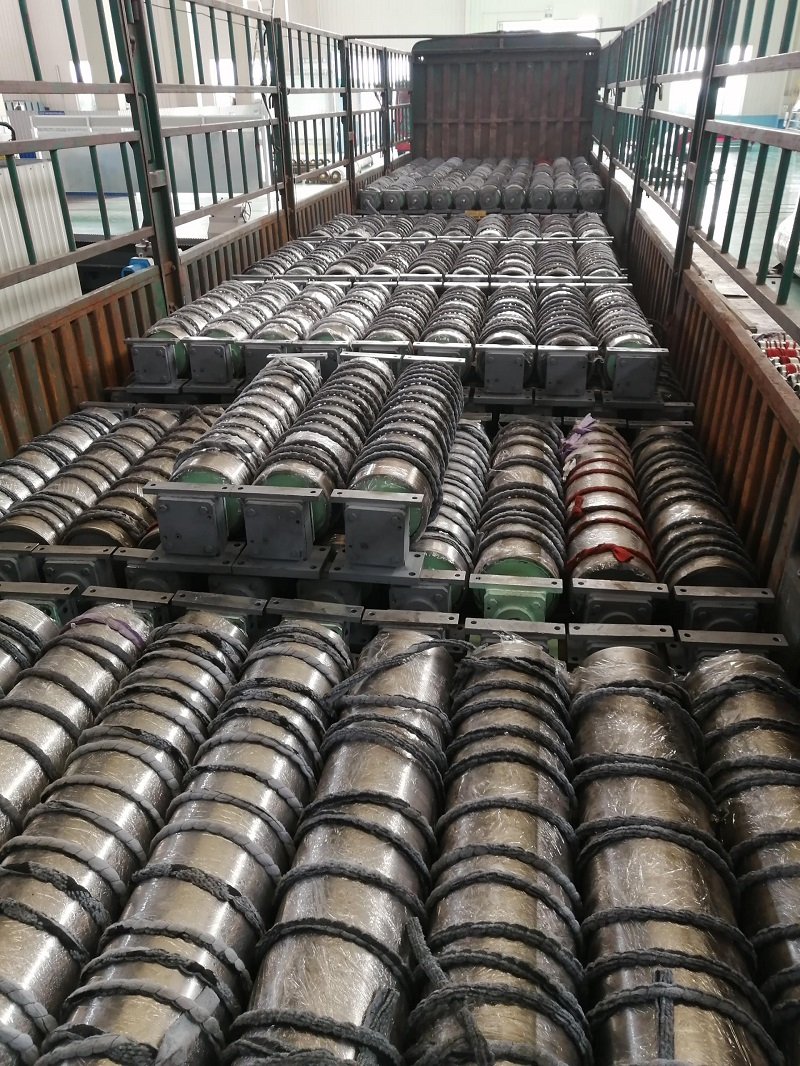 鋼鐵冶金行業(yè)層流冷卻輥裝配完畢發(fā)貨