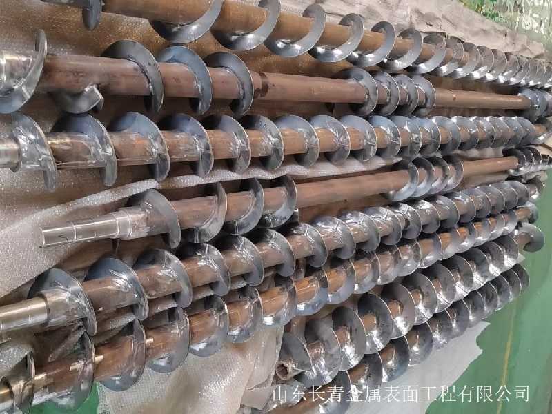 噴涂碳化鎢對進(jìn)料蛟龍的耐腐蝕性有什么影響