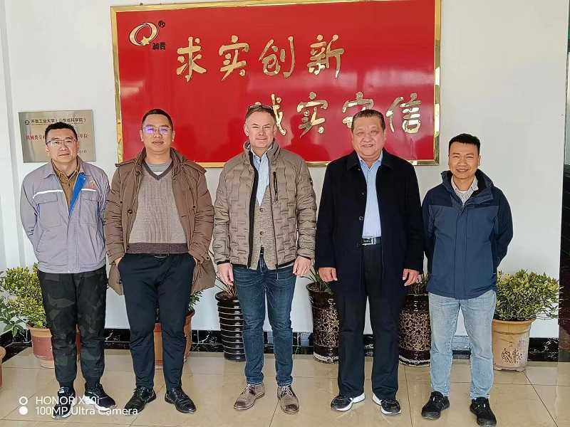 某國(guó)際公司到長(zhǎng)青金屬熱噴涂公司洽談合作