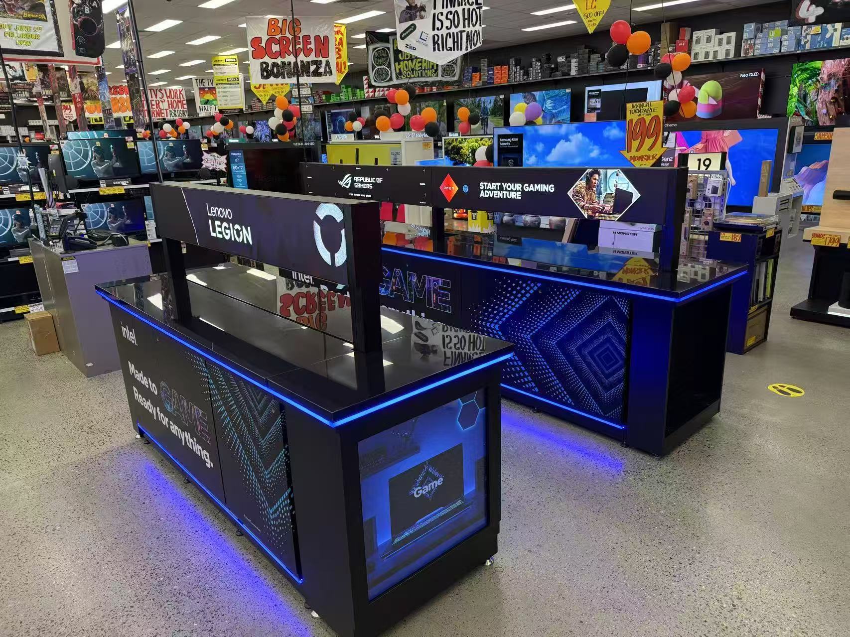 Intel × Lenovo Legion — Modular Gaming Showcases & Display Tables