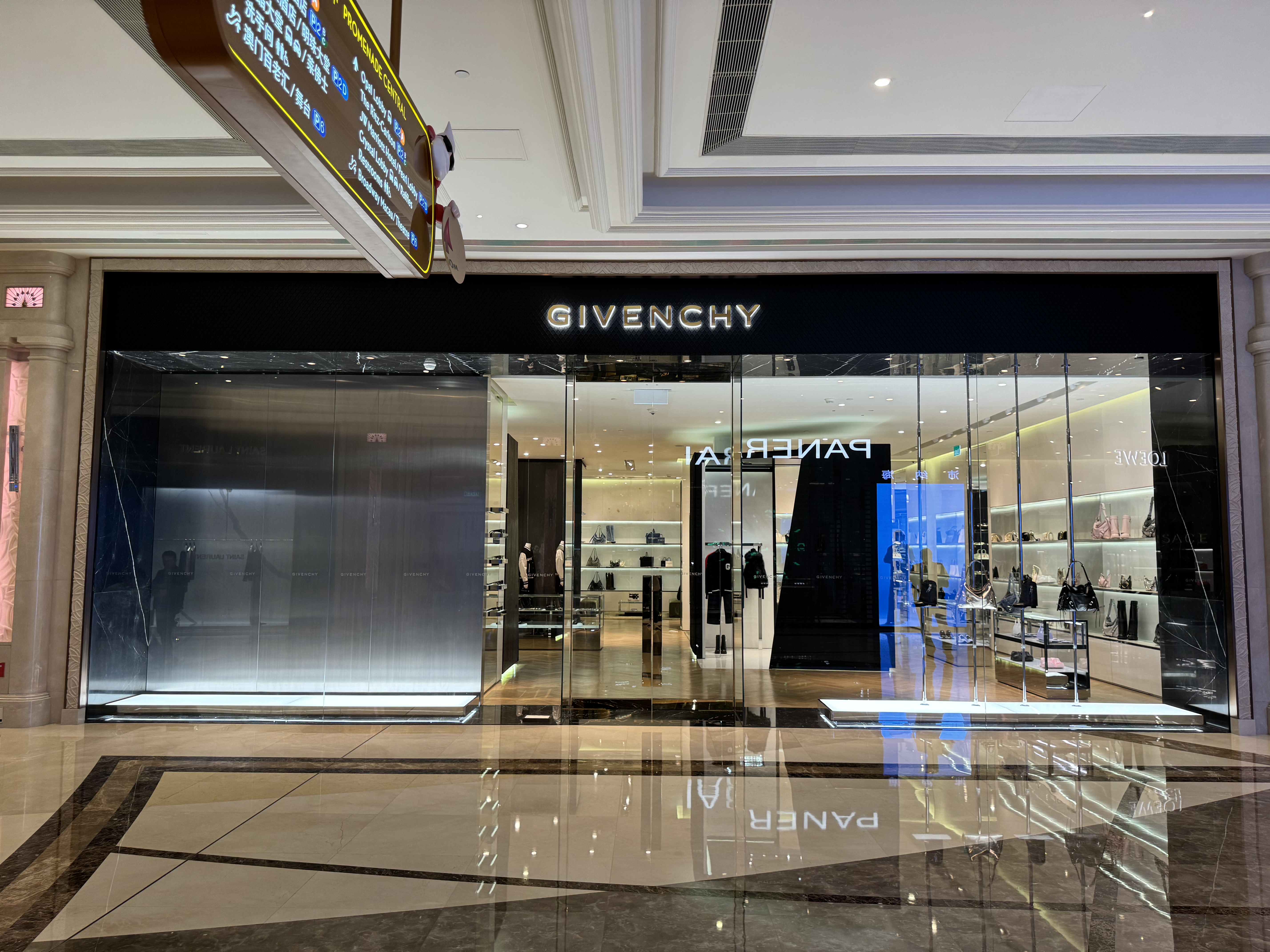HK Givenchy
