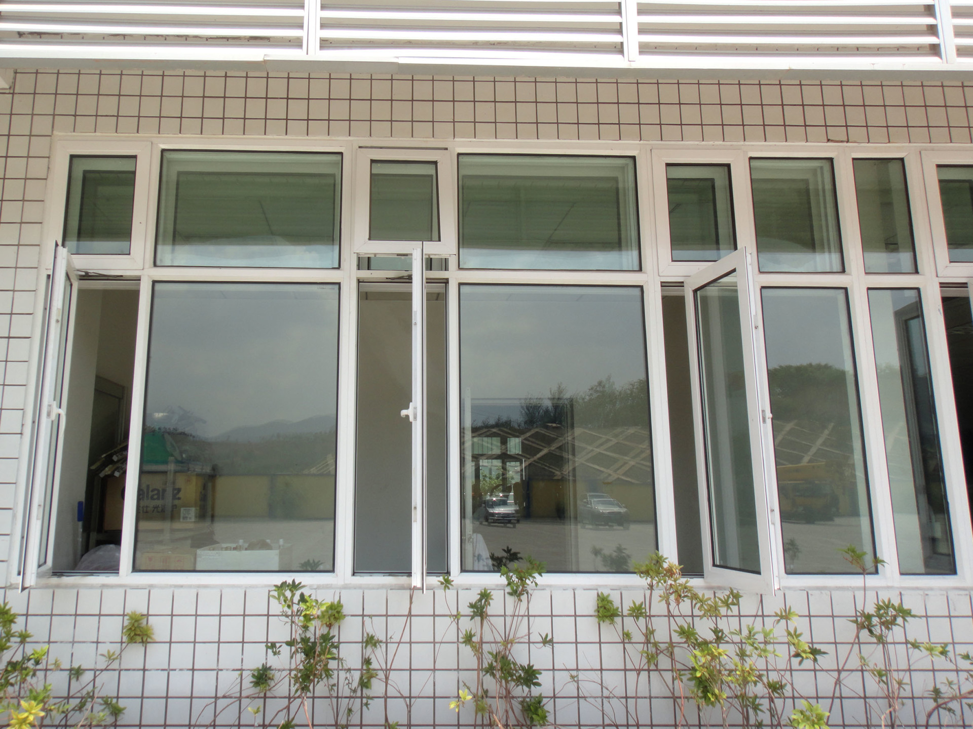 南方电网云南楚雄换流站办公用房隔声通风窗工程