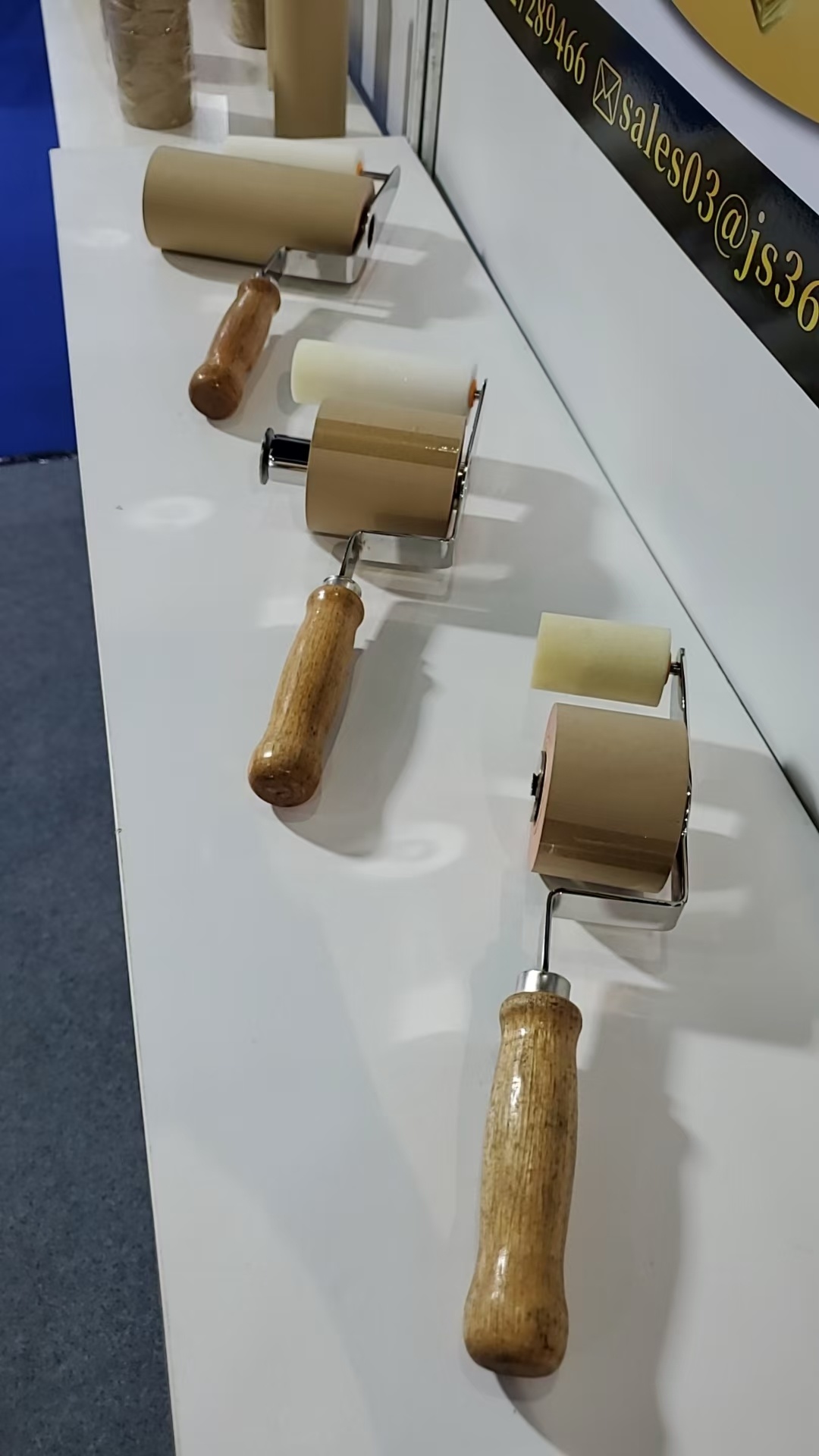 Roll applicator