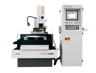 Correctly control the voltage and current of wire cutting