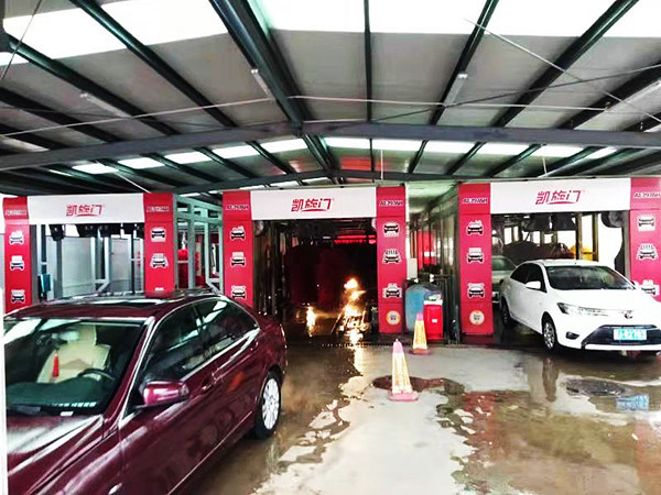 智能洗車(chē)機(jī)普及加速！一座加油站安排三臺(tái)洗車(chē)機(jī)