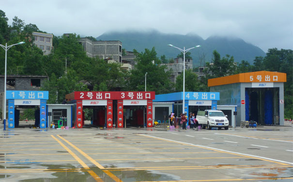 鎮(zhèn)雄洗車(chē)場(chǎng)