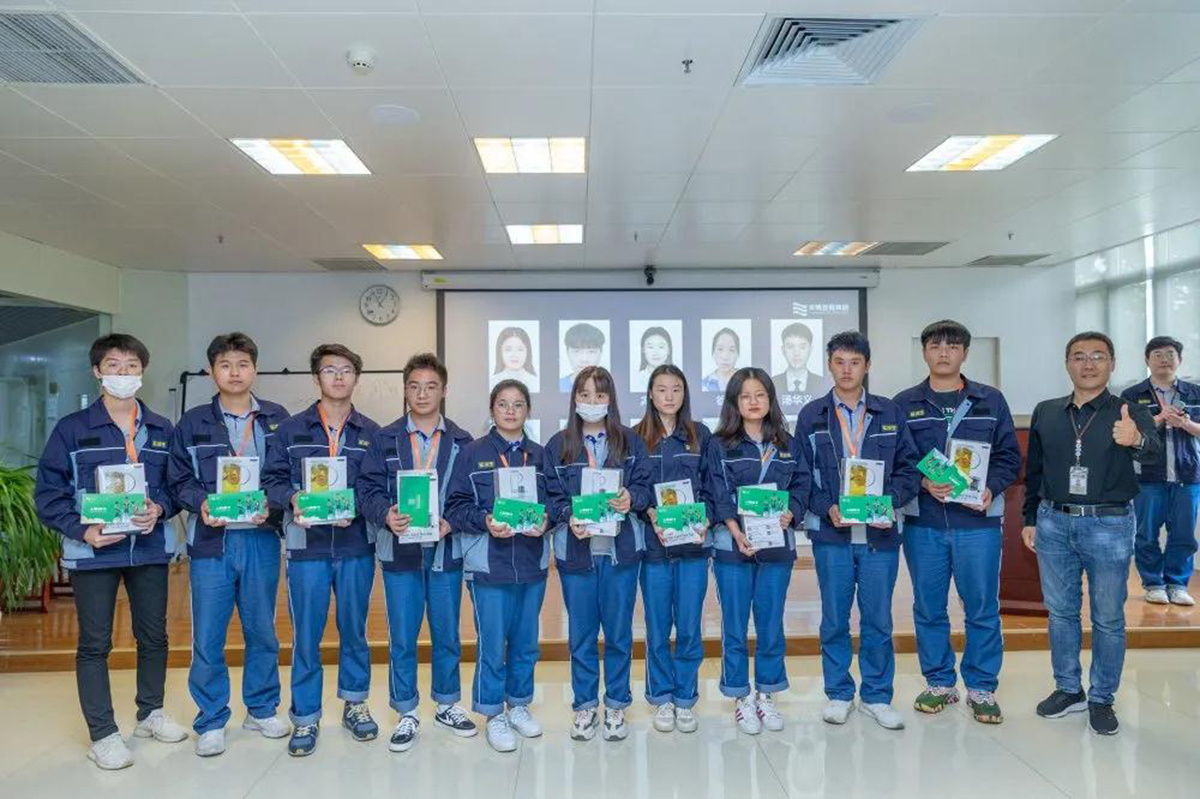 武汉纺织大学学生走进星欧娱乐木基实训圆满完成_星欧娱乐-高端门窗,户外木制品