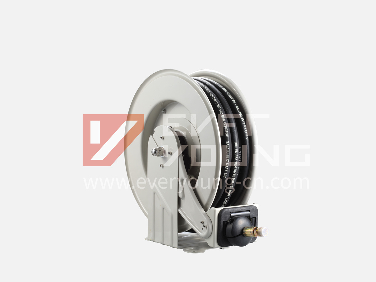 Automatic hose reels