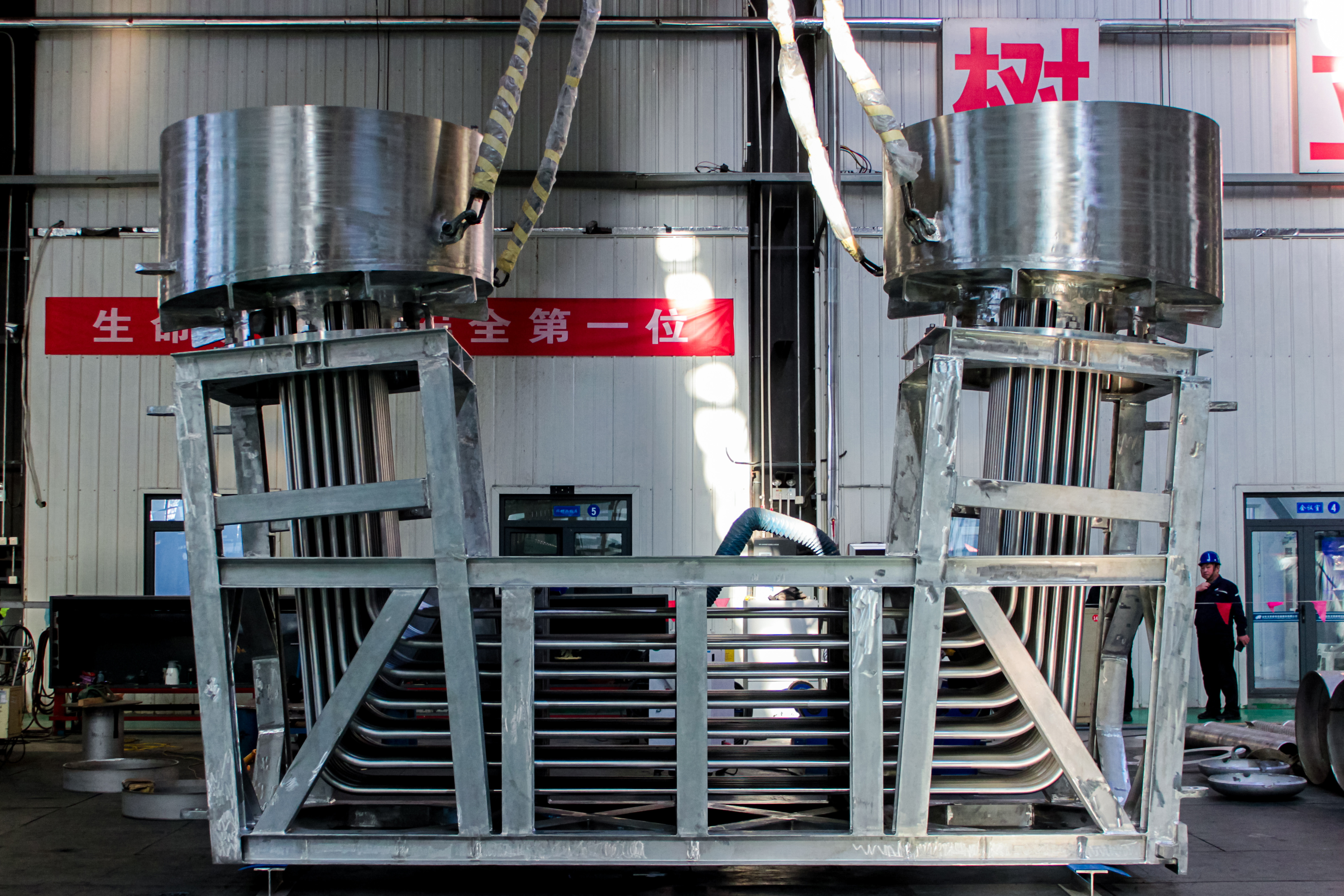 【發(fā)貨現(xiàn)場】山東北辰核島換熱設(shè)備順利完工啟程發(fā)往項目現(xiàn)場