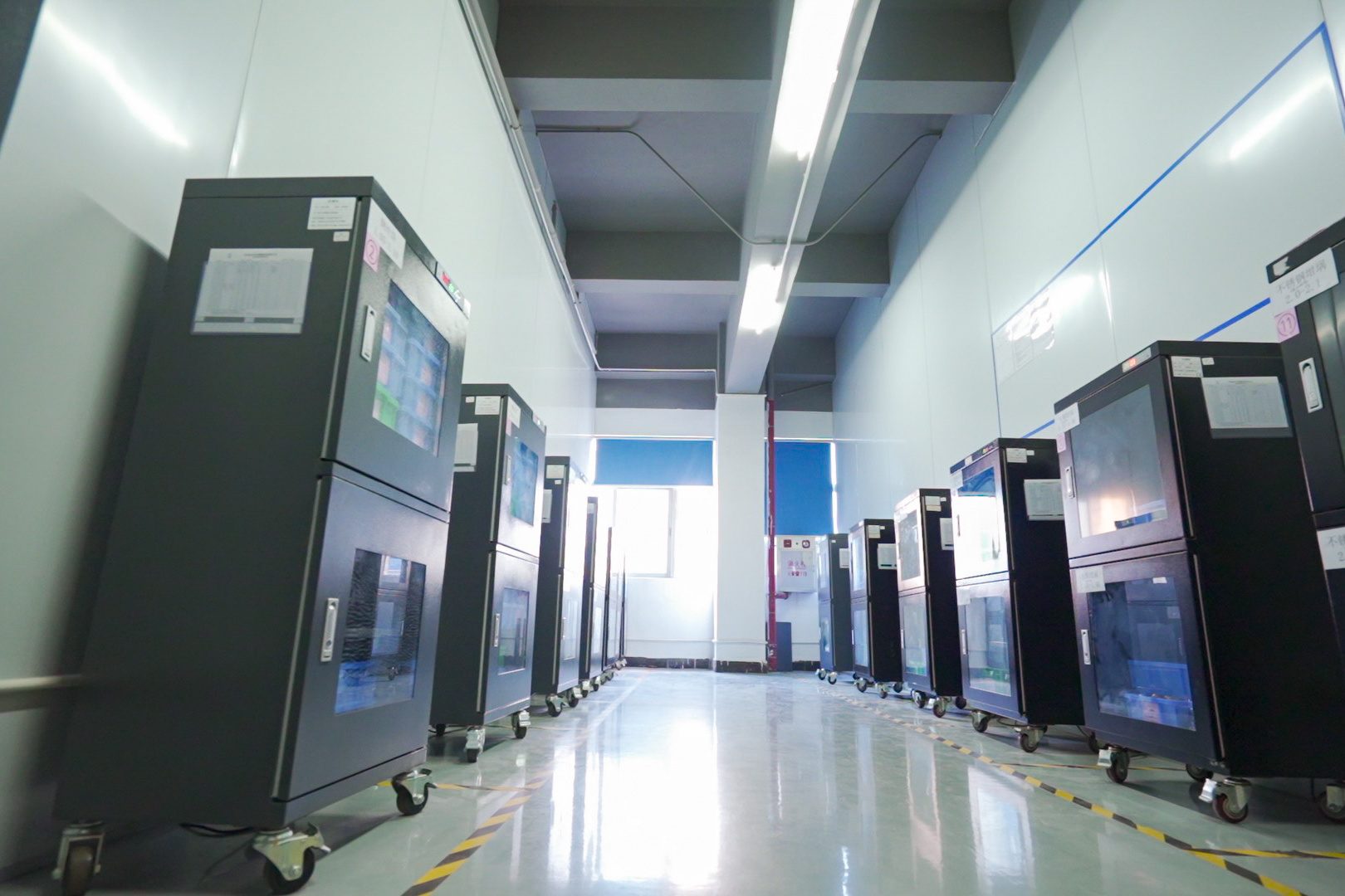 CONSTANT TEMPERATURE AND HUMIDITY WAREHOUSE