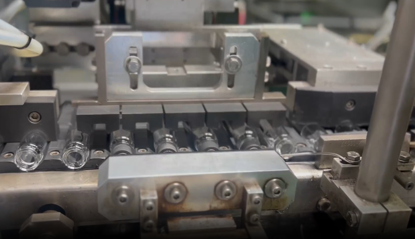 New production facility for glass vials goes into operation (二）