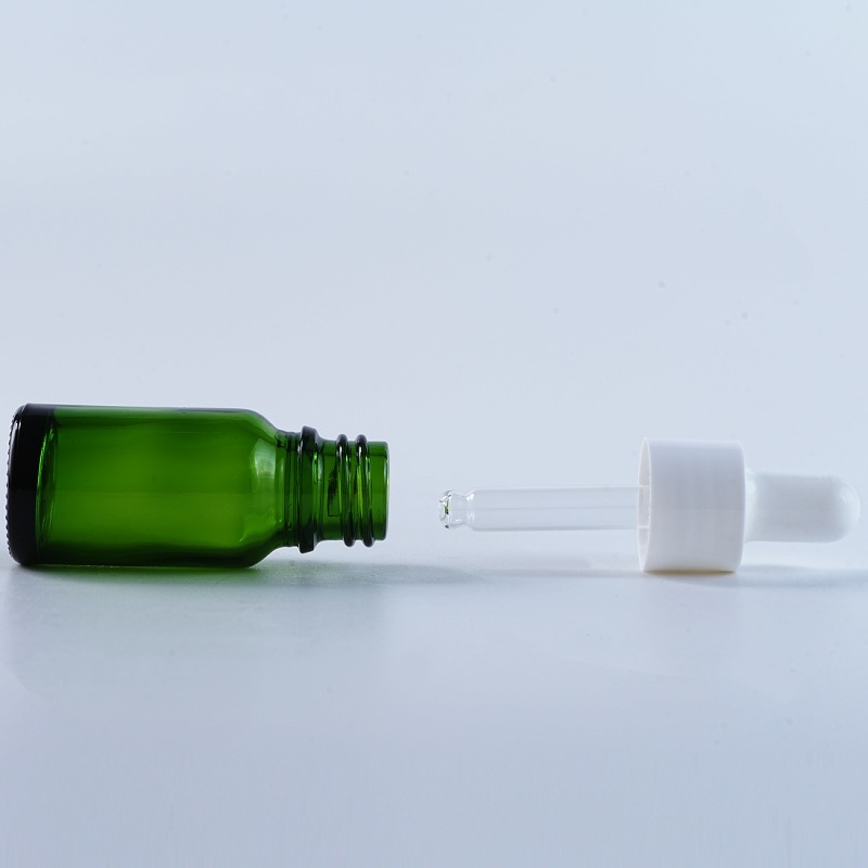 30ml green essential oil glass bottle with glass dropper 30ml green essential oil glass bottle with glass dropper