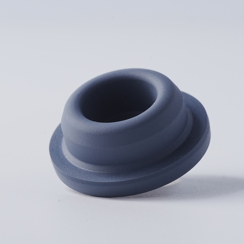 Butyl rubber stopper with a flat opening for an oral liquid bottle Butyl rubber stopper with a flat opening for an oral liquid bottle