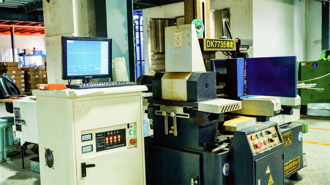 Xem nội thất nhà máy