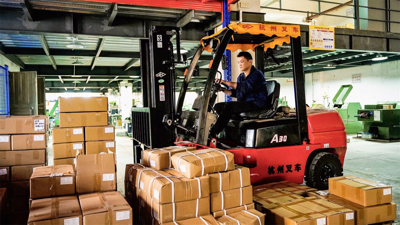 Xem nội thất nhà máy
