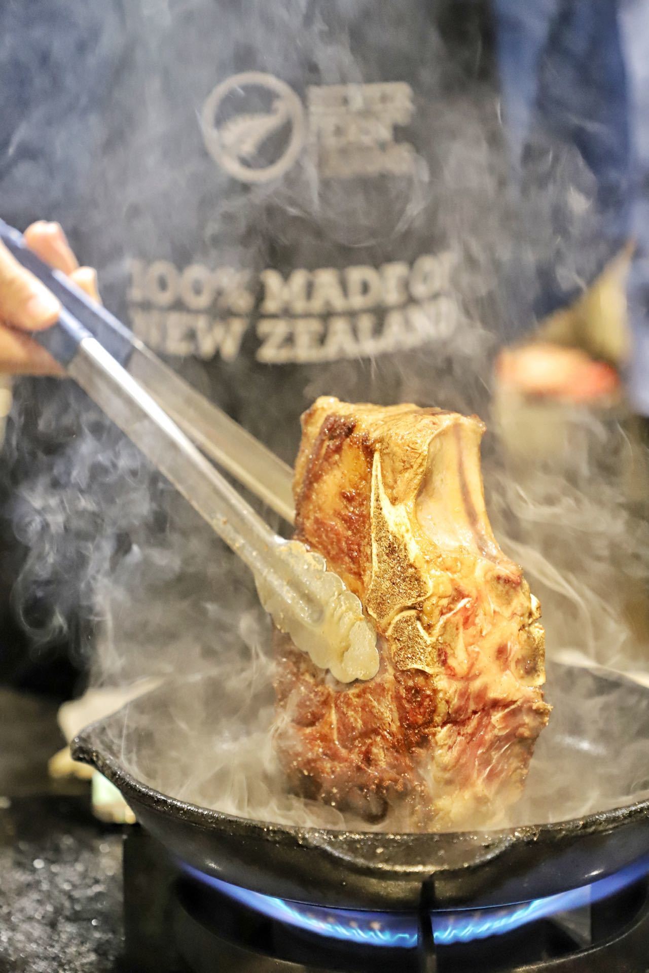 Cooking pictures (tomahawk steak)