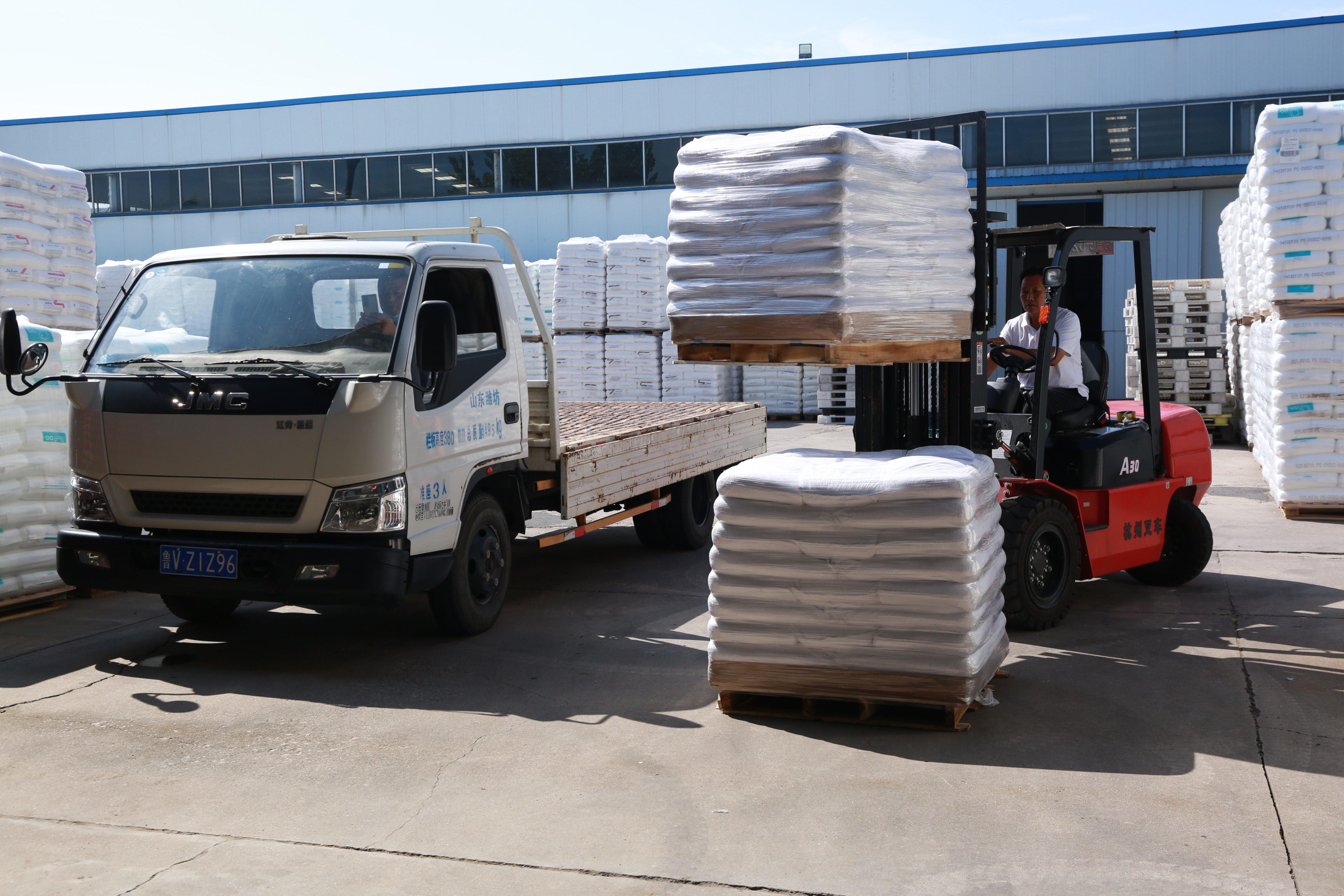 Warehouse display12