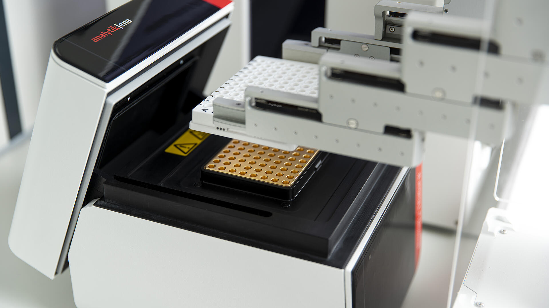 Biometra TRobot II 系列 自动 PCR 系统