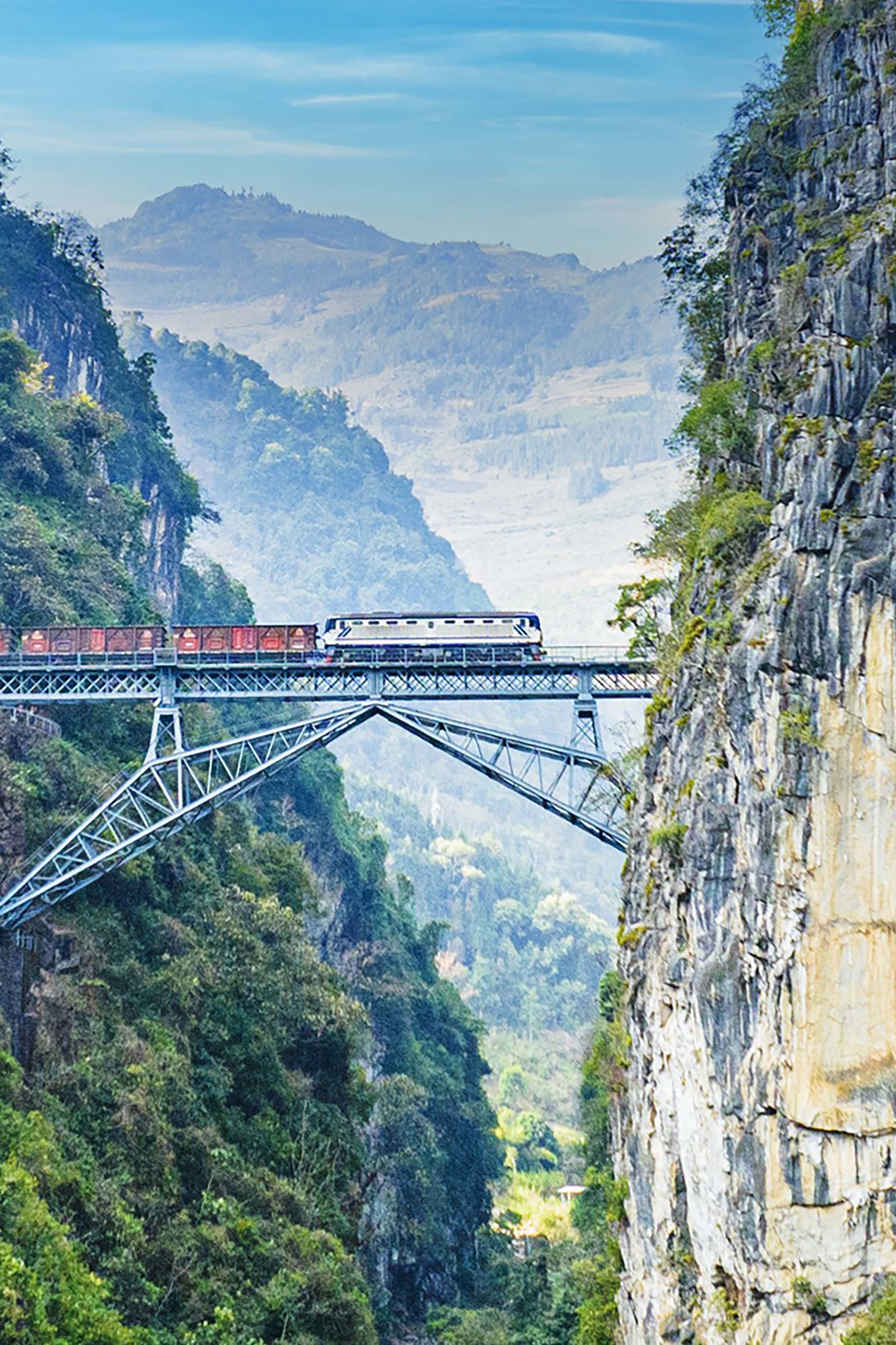Yunnan-Vietnam Railway Herringbone Bridge