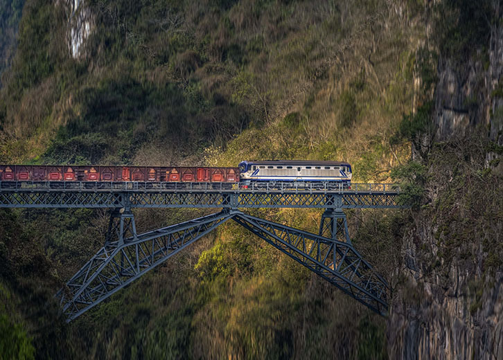 Yunnan-Vietnam Herringbone Bridge Railway Yunnan-Vietnam Herringbone Bridge Railway