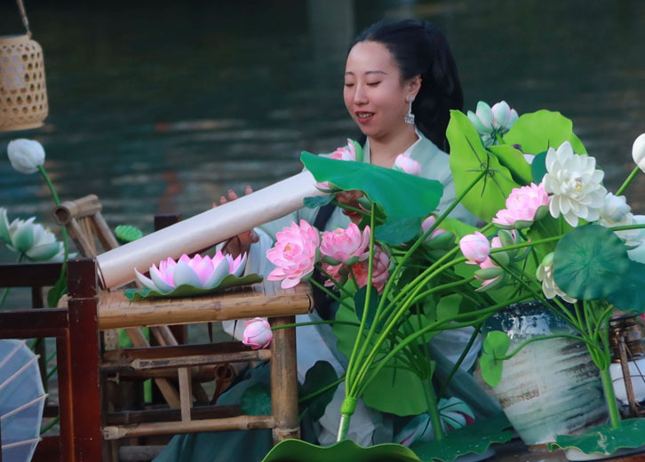 Thành phố Dishui Miao-Thuyền sơn để thưởng thức trà Thành phố Dishui Miao-Thuyền sơn để thưởng thức trà