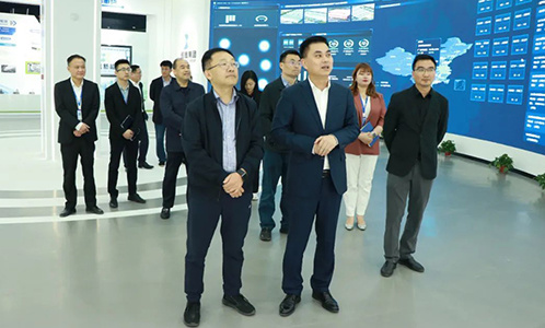 合肥新站高新区党工委书记、管委会主任黄卫东一行莅临巡鹰集团调研指导